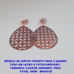 BRINCO NO BRUTO PRONTO PARA O BANHO  TODO EM LATÃO E FOTOCORROSÃO -  TAMANHO 5.5X4CM (GRANDE)- PESO  TOTAL 10GR - BRU4720