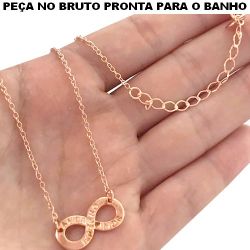 GARGANTILHA NO BRUTO PRONTO PARA O BANHO JÁ NO COBRE SINAL DO INFINITO COM AS PALAVRAS AMOR ETERNO 3.3GR TAMANHO APROX:45CM PING:2CM REF.BRU1682