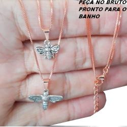 GARGANTILHA COM CORRENTE VENEZIANA DUPLA COM 2 PINGENTE  EM ALTA FUSÃO DE MOSQUITO 20X20MM COM PESO TOTAL DE 3GR REF.BRU1781
