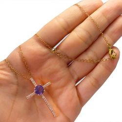 Gargantilha No Bruto Pronto Para Banho Com Corrente Elo Português Cruz Toda Cravejada Em Zircônias  Tam da Corrente: 44,5cm Pingente: 4,0cm Peso: 3 gramas REF: BRU916