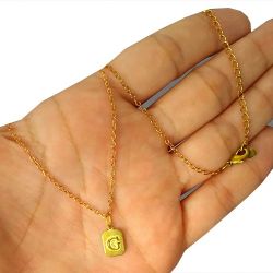 Gargantilha No bruto Pronto Para Banho Com a Letra ''G'' Tamanho Aproximado: 44,5cm Extensor: 6,0cm Peso: 2,4 gramas REF: BRU128A