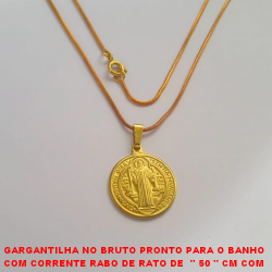 GARGANTILHA NO BRUTO PRONTO PARA O BANHO COM CORRENTE RABO DE RATO DE  '' 50 '' CM COM FECHO REDONDO - MEDALHA DE SAO BENTO DE 2CM  PESO TOTAL 6,8GR - BRU0940