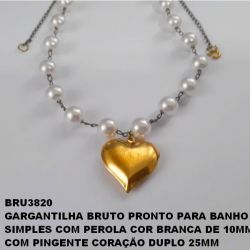 GARGANTILHA BRUTO PRONTO PARA BANHO SIMPLES COM PEROLA COR BRANCA DE 10MM COM PINGENTE CORAÇÃO DUPLO 25MM PESO TOTAL DE 10.8GR - TAMANHO 55CM  BRU3820