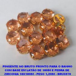 PINGENTE NO BRUTO PRONTO PARA O BANHO COM BASE EM LATÃO DE 10MM E PEDRA DE  ZIRCONIA 10X10MM - PESO 1,2MM - BRU5970