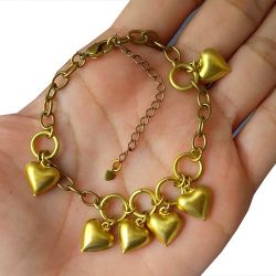 Pulseira No Bruto Pronto Para Banho Com Seis Corações Tamanho Aproximado: 19,0cm Extensor: 6,0cm Peso: 8,0 gramas REF: BRU968A