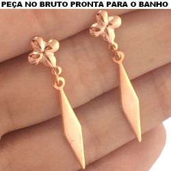 BRINCO NO BRUTO PRONTO PARA BANHO JÁ NO COBRE 2GR TAMANHO APROXIMADO:3,5CM REF.BRU502