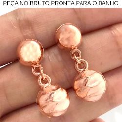BRINCO NO BRUTO PRONTO PARA O BANHO JÁ NO COBRE EM ABS 3GR TAMANHO APROXIMADO:3CM REF.BRU1729