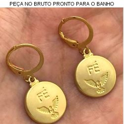 BRINCO PRESSÃO NO BRUTO PRONTO PARA BANHO ESPÍRITO SANTO(2730) 2,8GR TAMANHO APROXIMADO:3CM REF.BRU2111