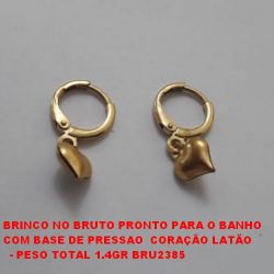 BRINCO NO BRUTO PRONTO PARA O BANHO COM BASE DE PRESSAO  CORAÇÃO LATÃO   - PESO TOTAL 1.4GR BRU2385