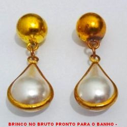 BRINCO NO BRUTO PRONTO PARA O BANHO -  BRINCO DE GOTA DE PÉROLA COM BASE DE  BOLINHA DE 8MM - TAMANHO:2,9CM - PESO:3,2GR -  BRU4049