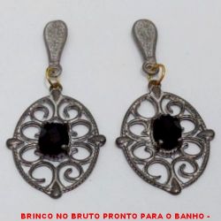 BRINCO NO BRUTO PRONTO PARA O BANHO -  BRINCO EM BAIXA FUSÃO VAZADO COM CRISTAL  NEGRO - TAMANHO:4,9CM - PESO:6,0GR - BRU4125