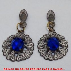 BRINCO NO BRUTO PRONTO PARA O BANHO -  BRINCO EM BAIXA FUSÃO COM CRISTAL AZUL -  TAMANHO:3,5CM - PESO:4,3GR - BRU4152