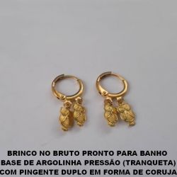 BRINCO NO BRUTO PRONTO PARA BANHO  BASE DE ARGOLINHA PRESSÃO (TRANQUETA) COM PINGENTE DUPLO EM FORMA DE CORUJA PESO TOTAL 1,7GR - BRU1118