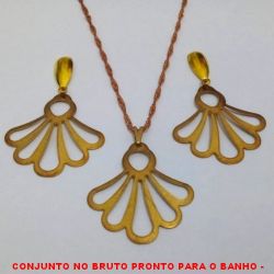 CONJUNTO NO BRUTO PRONTO PARA O BANHO -  CONJUNTO VAZADO - GARGANTILHA COM CORRENTE  SINGAPURA DE 45CM - BRINCO DE 4,7CM - PESO  TOTAL:5,0GR - BRU4289
