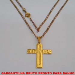 GARGANTILHA BRUTO PRONTO PARA BANHO COM CORRENTE de 45CM - COM FECHO REDONDO PINGENTE DE CRUZ ALTO RELEVO 26X22MM - PESO 3,7GR - BRU2875