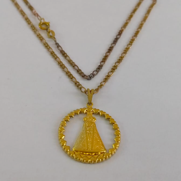 GARGANTILHA BRUTO PRONTO PARA BANHO COM CORRENTE de 45CM - COM FECHO REDONDO PINGENTE DE NOSSA SENHORA APARECIDA 25MM PESO 5,7GR - BRU0397