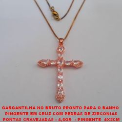 GARGANTILHA NO BRUTO PRONTO PARA O BANHO  PINGENTE EM CRUZ COM PEDRAS DE ZIRCONIAS PONTAS CRAVEJADAS - 4,6GR  - PINGENTE  4X3CM CORRENTE VENEZIANA - BRU1650