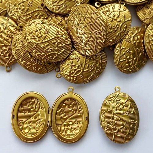 PINGENTE BRUTO PRONTO PARA BANHO - (CX73) - RELICÁRIO OVAL 29MM - PESO TOTAL 4,2GR - BRU3844