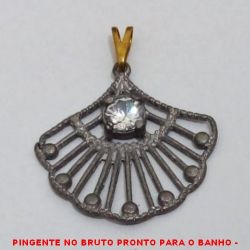PINGENTE NO BRUTO PRONTO PARA O BANHO -  PINGENTE EM BAIXA FUSÃO VAZADO E COM  ZIRCONIA - TAMANHO:3,2CM - PESO:2,8GR -  BRU4151
