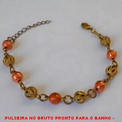 PULSEIRA NO BRUTO PRONTO PARA O BANHO -  PULSEIRA FEMININA DE BOLINHAS DIAMATADAS  DE 8MM E BOLINHAS TRABALHADAS DE 7MM - TAMANHO:18,8CM -  PESO:5,6GR - BRU3873
