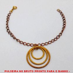 PULSEIRA NO BRUTO PRONTO PARA O BANHO -  PULSEIRA FEMININA COM PENDURICALHO DE  ARGOLAS - TAMANHO:18,2CM - PESO:5,1GR -  BRU3336
