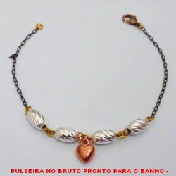PULSEIRA NO BRUTO PRONTO PARA O BANHO -  PULSEIRA FEMININA COM CONECTORES  DIAMANTADOS E PENDURICALHO DE CORAÇÃO  EM ABS - TAMANHO:21,0CM - PESO:3,4GR -  BRU1180