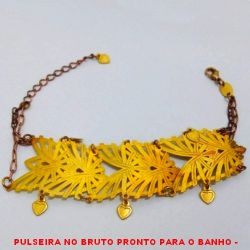 PULSEIRA NO BRUTO PRONTO PARA O BANHO -  PULSEIRA FEMININA COM CONECTORES VAZADOS E PENDURICALHOS DE CORAÇÃO - TAMANHO:22,0CM -  PESO:6,4GR - BRU4133