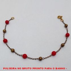 PULSEIRA NO BRUTO PRONTO PARA O BANHO -  PULSEIRA FEMININA COM BOLINHAS VERMELHAS  DE 4MM E BOLINHAS DE LATÃO DE 3MM - TAMANHO: 18,5CM - PESO:1,3GR - BRU4156