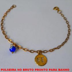 PULSEIRA NO BRUTO PRONTO PARA BANHO TAMANHO 18CM - PESO 2,2GR -   COM UM BOLINHA DE OLHO GREGO E MEDALHA DA FÉ -BRU1354