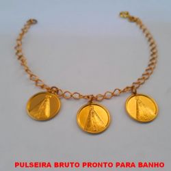 PULSEIRA BRUTO PRONTO PARA BANHO  COM CORRENTE DE 18CM - COM FECHO BOINHA COM TREIS PINGENTE DE NOSSA SENHORA APARECIDA  DE 12MM PESO 4.8GR - BRU1169