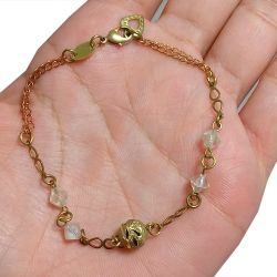 Pulseira No Bruto Pronto Para Banho Toda Trabalhada Tamanho Aproximado: 22,0cm Extensor: 5,0cm Peso: 2,3 gramas REF: BRU1885