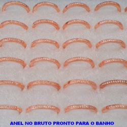 ANEL NO BRUTO PRONTO PARA O BANHO EM TIPO APARADOR CRAVEJADO EM MICRO ZIRCONIAS PESO MEDIO 2.0GR - AN00066