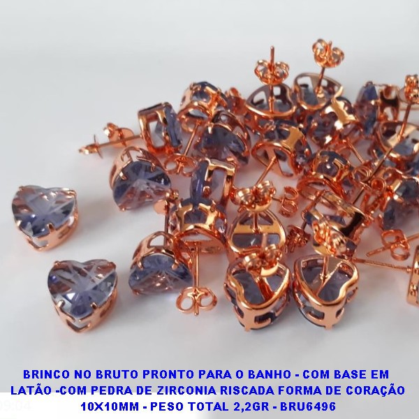 BRINCO NO BRUTO PRONTO PARA O BANHO - COM BASE EM  LATÃO -COM PEDRA DE ZIRCONIA RISCADA FORMA DE CORAÇÃO 10X10MM - PESO TOTAL 2,2GR - BRU6496