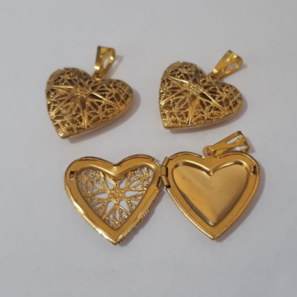 RELICARIO NO BRUNTO PRONTO PARA O BANHO -MODELO  TIPO CORAÇÃO - TAMANHO 2.6CM - PESO 3,1GR - BRU6557