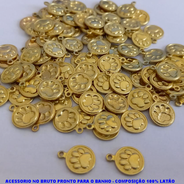 ACESSORIO NO BRUTO PRONTO PARA O BANHO (CX18) - COMPOSIÇÃO 100% LATÃO (4441)PEODUTO VENDIDO POR UNIDADE - REDONDO 8,5MM RETICULADO C/ PATA LISA COM UMA ARGOLINHA - 0,5GR - BRU3836
