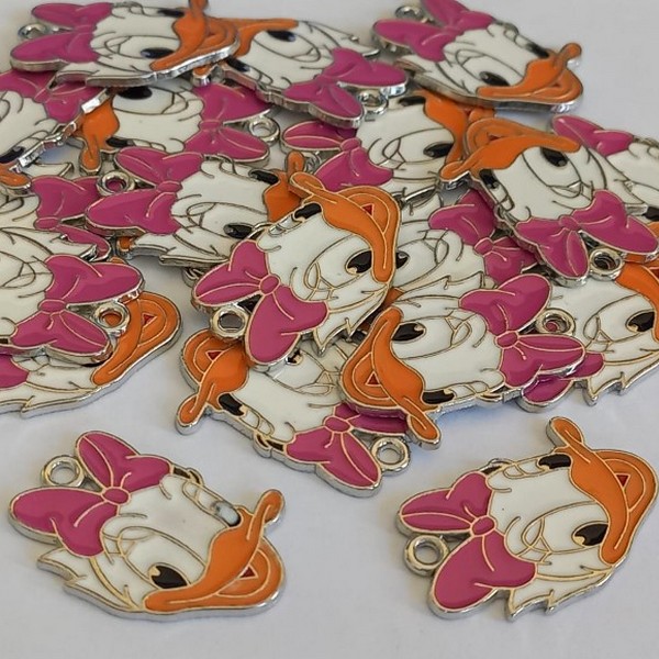 ACESSORIO NO BRUTO PRONTO PARA O BANHO -( PERSONAGEM DE DESENHO ANIMADO) FEITO EM ALTA FUSÃO - ESMALTADO - TAMANHO 2,5CM - PESO 2,4GR - BRU00090