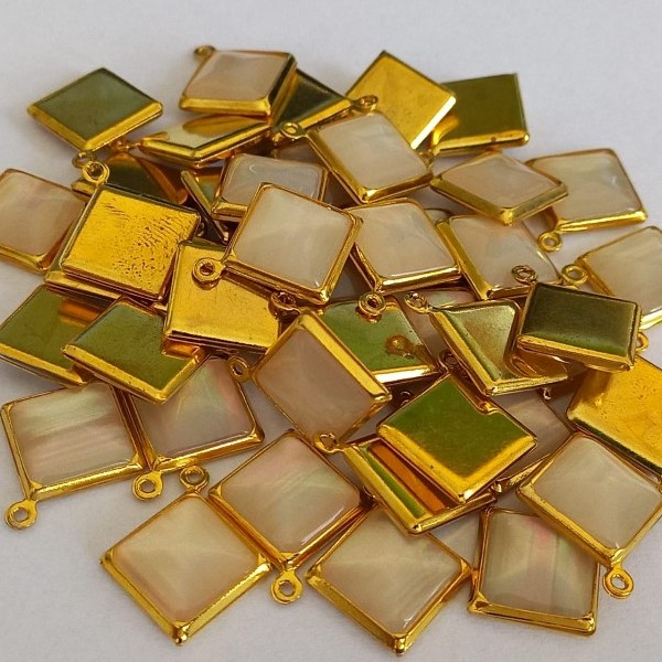 ACESSORIO NO BRUTO PRONTO PARA BANHO - PINGENTE DE MADREPEROLA TAMANHO 12MM - PESO 0,9GR - BRU000228