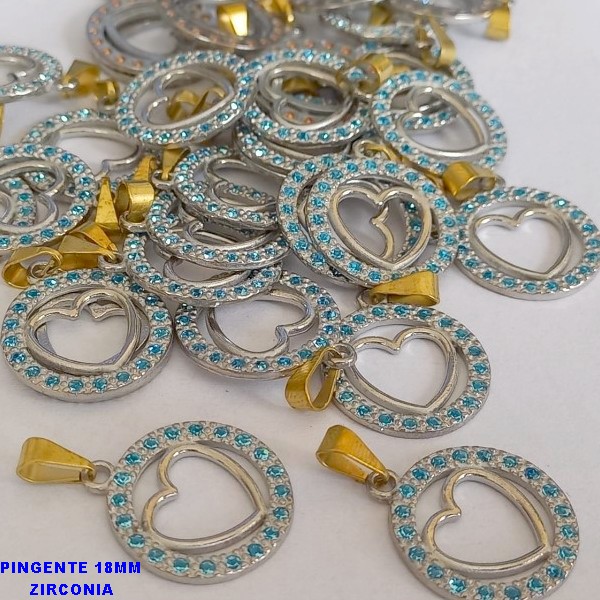 PINGENTE  NO BRUTO PRONTO PARA O BANHO (CX24) - CORAÇÃO DE 18MM(1,8CM) PESO TOTAL 1,3GR - TODO CRAVEJADO EM ZIRCONIAS - BRU000301