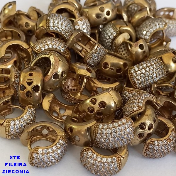 BRINCO NO BRUTO PRONTO PARA O BANHO BRINCO DE PRESSDÃO(TRANQUETA) - COM  SETE FILEIRA DE ZIRCONIA - TAMANHO 15MM PESO TOTAL 6,6GR - BRU5430A