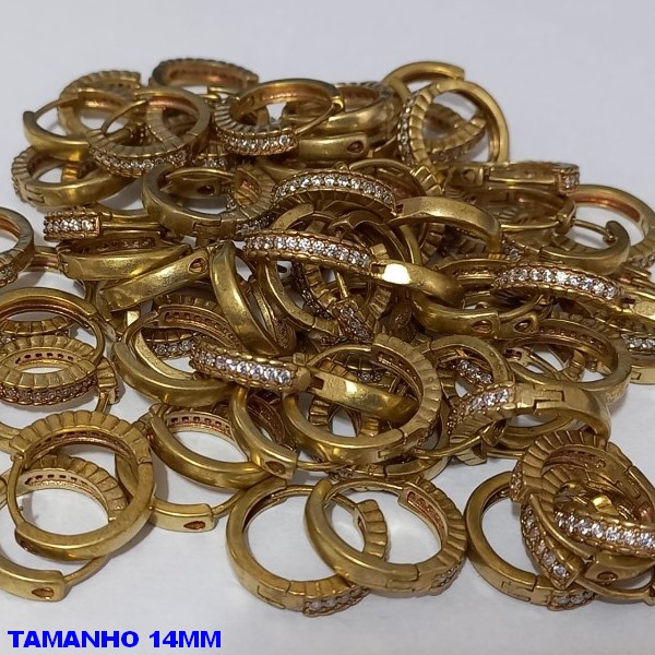 BRINCO NO BRUTO PRONTO PARA O BANHO - ARGOLINHA DE PRESSÃO(TRANQUETA)COM UMA FILEIRA DE ZIRCONIA - TAMANHO 14MM - PESO TOTAL 1.9GR - BRU5328B