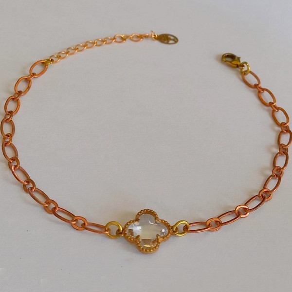 PULSEIRA NO BRUTO PRONTO PARA O BANHO(VAN CLEEF) -COM CORRENTE 2X1 TAMANHO 18CM+EXTENSOR - COM UM TREVO NEGRO 12MM - PESO TOTAL DA PULSEIRA 2,9GR  TREVO COM 70%LATÃO E 30% VIDRO - BRU0498