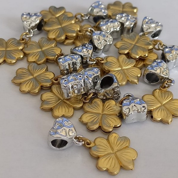 ACESSORIO NO BRUTO PRONTO PARA O BANHO(804)TREVO DUPLO 14MM- BERLOQUE PARA PULSEIRA SIMILAR A PANDORA(PEÇA VENDIDA POR UNIDADE) - PESO 2,7GR - BRU000353