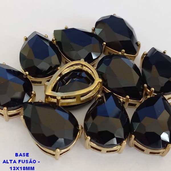 PINGENTE NO BRUTO PRONTO PARA O BANHO(CX63) - COM BASE (ALTA FUSÃO)TAMANHO 13X18MM - PESO TOTAL 3.1GR - ZIRCONIA - BRU000380