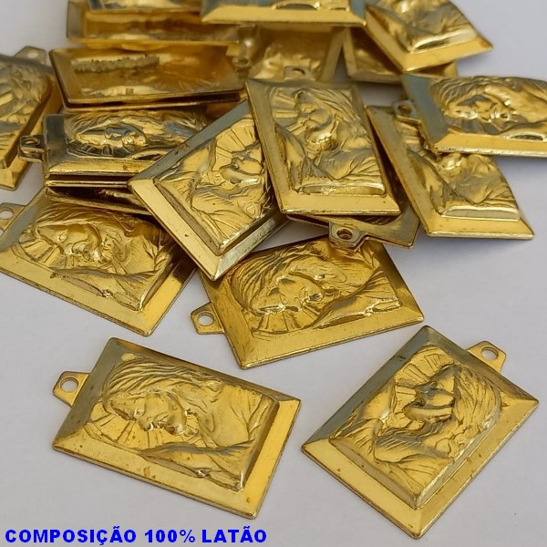 ACESSORIO NO BRUTO PRONTO PARA O BANHO (CX20) -(E2911)JESUS CRISTO ORANDO (ALTO RELEVO) C/ 1 CAB - TAMANHO 17X25MM -COMPOSIÇÃO 100% LATÃO - PESO 2,4GR- BRU000333