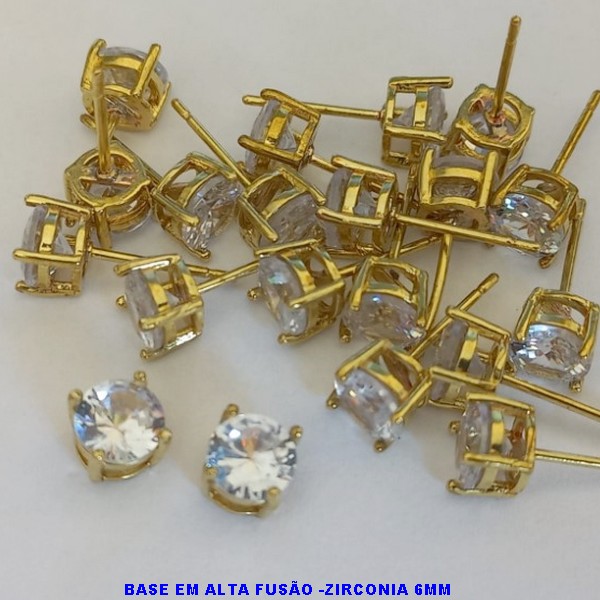BRINCO NO BRUTO PRONTO PARA O BANHO - COM BASE EM ALTA FUSÃO E PEDRA DE ZIRCONIAS DE 6X6MM - PESO 1.1GR - BRU4673A