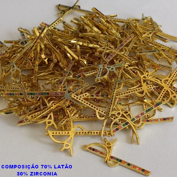 PINGENTE BRUTO PRONTO PARA O BANHO (CX33) - COMPOSIÇÃO 70% LATÃO E 30%ZIRCONIA - COM PINGENTE PALAVRA '' FÉ '' COM ZIRCONIAS  NEGRAS - PESO 1.1GR(TAMANHO  26X18MM -  - BRU000581