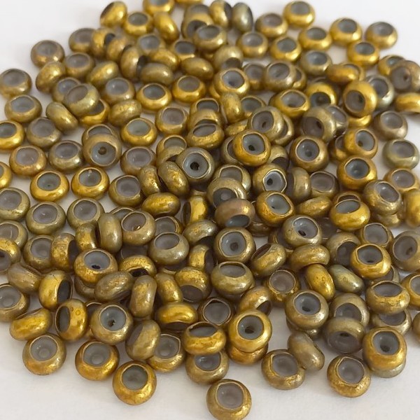 ACESSORIO CONECTOR COM SILICONE  - COMPOSIÇÃO50% LATÃO E 50% SILICONE - (VENDIDO POR UNIDADE )TAMANHO 6MM - BRU000592