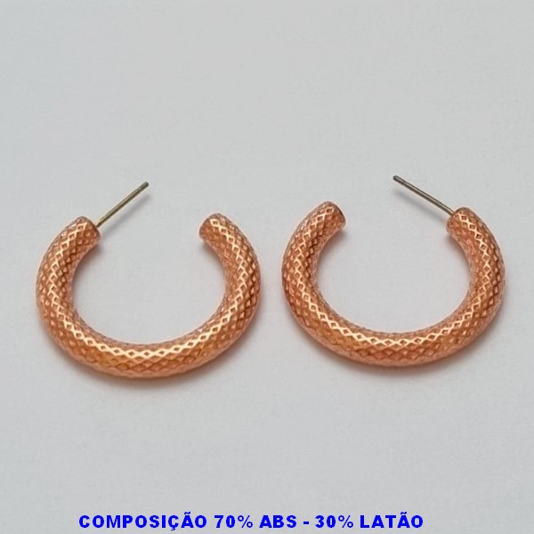 BRINCO NO BRUTO PRONTO PARA O BANHO - 70% ABS + 30% LATÃO -  BRINCO DE ARGOLA DESENHADA - TAMANHO 30MM LARGURA 3,7MM -  PESO 2,2GR - BRU100149A