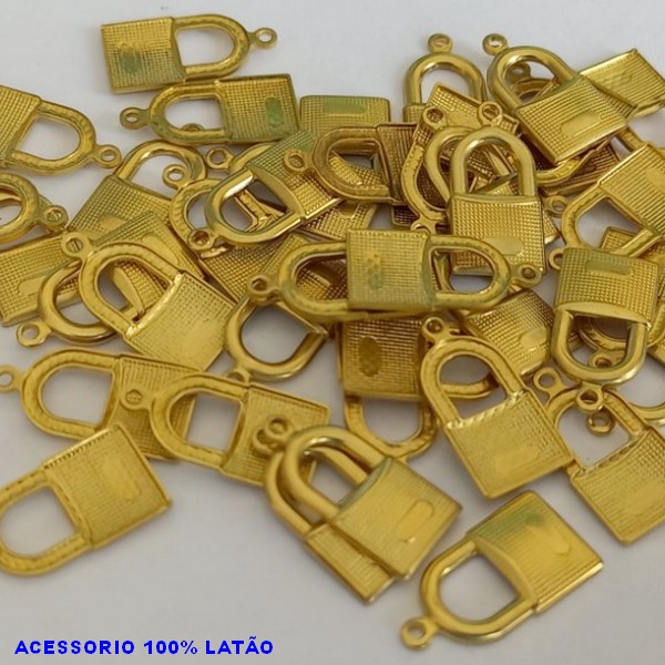 ACESSÓRIO BRUTO PRONTO PARA BANHO - VENDIDA POR UNIDADE COMPOSIÇÃO LATÃO (57) CADEADO 13MM - PESO TOTAL 0,5GR - BRU000731