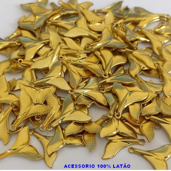 ACESSÓRIO BRUTO PRONTO PARA BANHO (CX17) - VENDIDA POR UNIDADE COMPOSIÇÃO LATÃO (3816) RABO DE BALEIA 13MM LISO  - PESO TOTAL 0,4GR - BRU000737